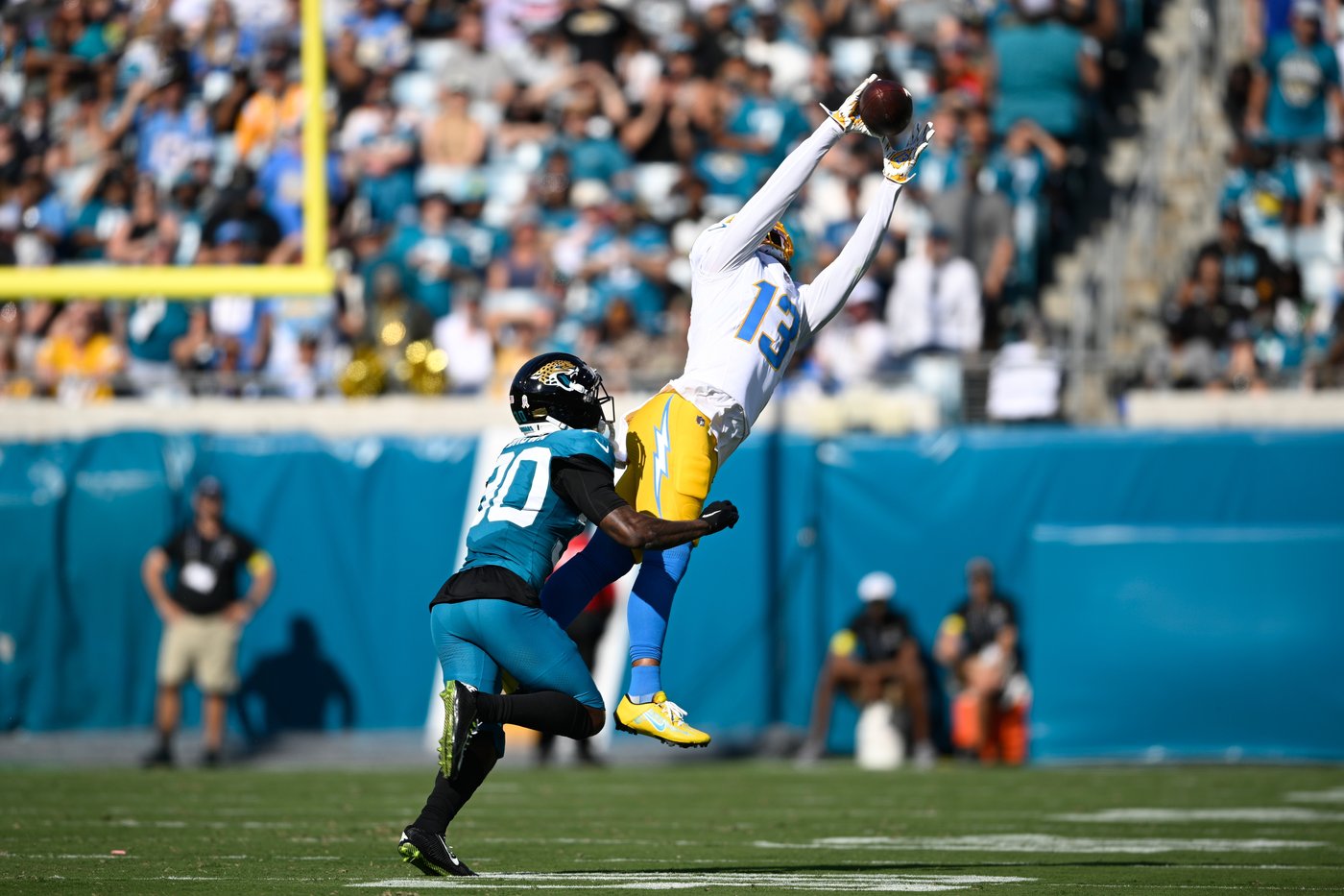 Jaguars rebound from historic loss with a dominant 35-6 win against Chargers | iNFOnews.ca Jaguars rebound from historic loss with a dominant 35-6 win against Chargers | iNFOnews.ca