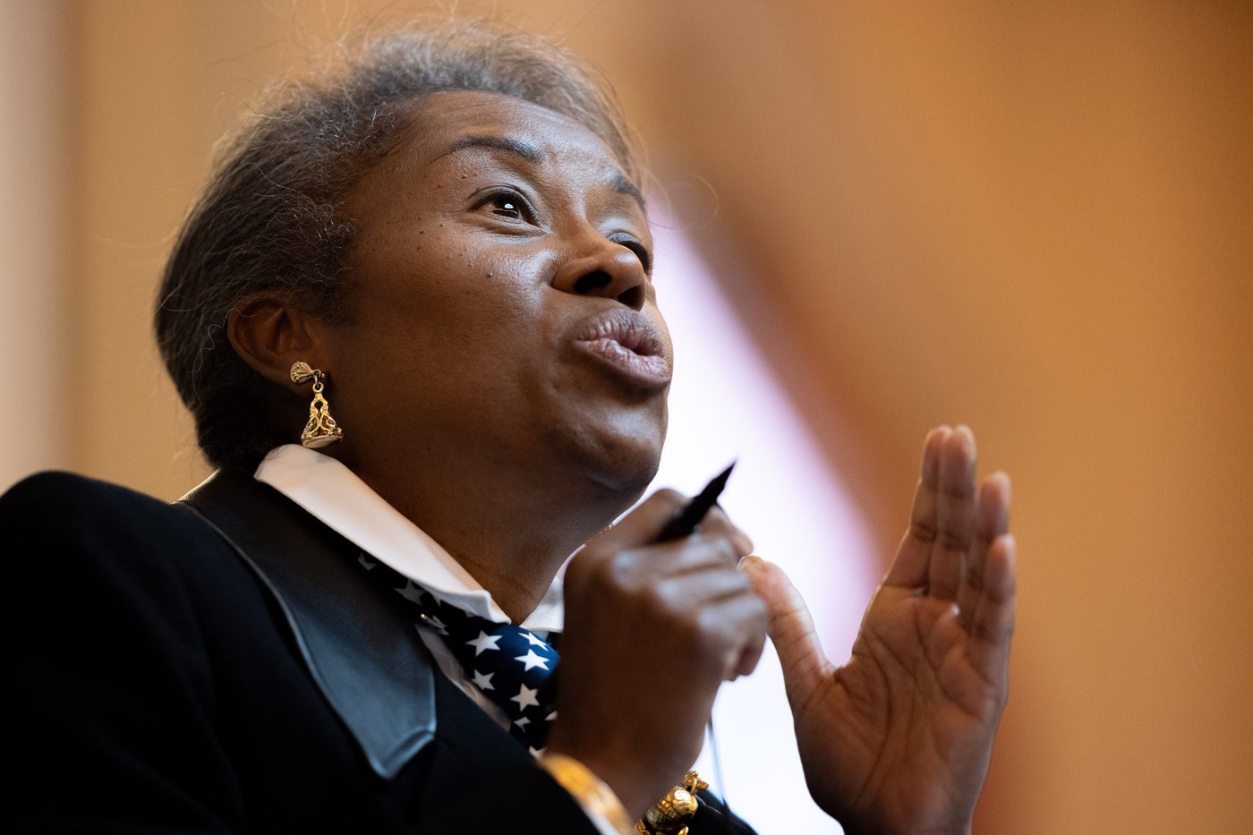 Democrats test a new playbook in Tuesday’s election: Less talk of Trump, more focus on economy | iNFOnews.ca Democrats test a new playbook in Tuesday’s election: Less talk of Trump, more focus on economy | iNFOnews.ca