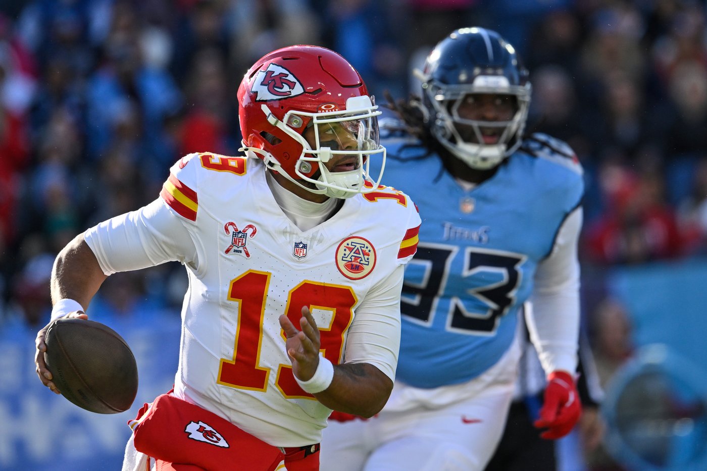 Chiefs lose another QB to a knee injury. Gardner Minshew knocked out of loss to Titans | iNFOnews.ca