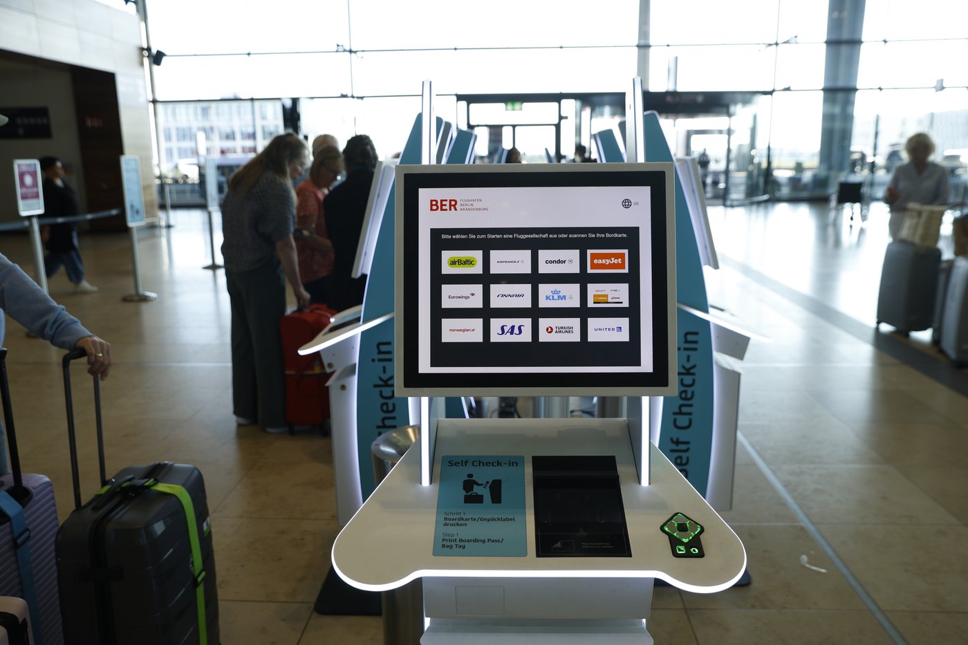 Cyberattack disrupts check-in systems at major European airports | iNFOnews.ca Cyberattack disrupts check-in systems at major European airports | iNFOnews.ca
