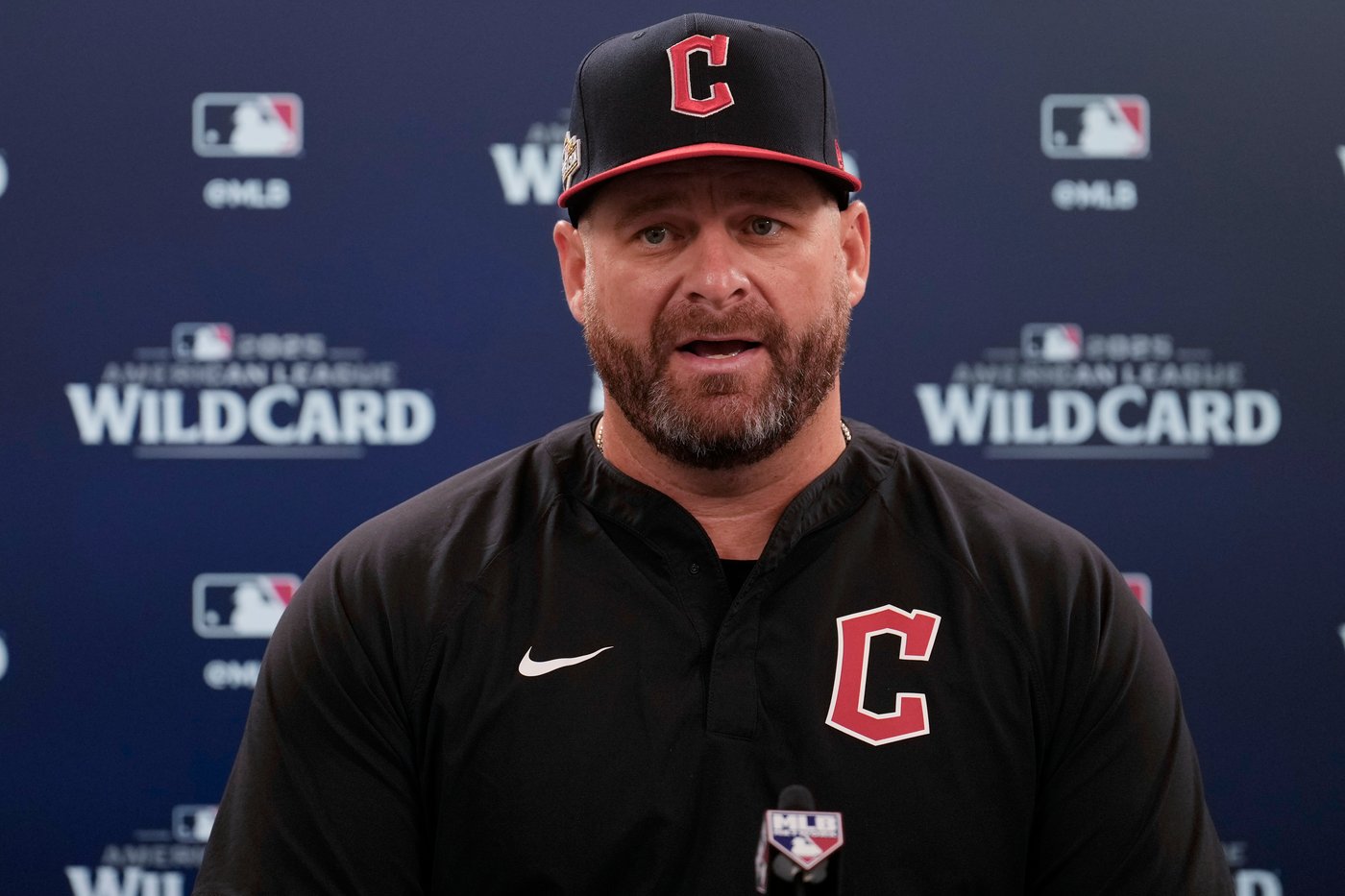 Cleveland's DeLauter drops fly ball in center on first ball in majors before making key play in 4th | iNFOnews.ca