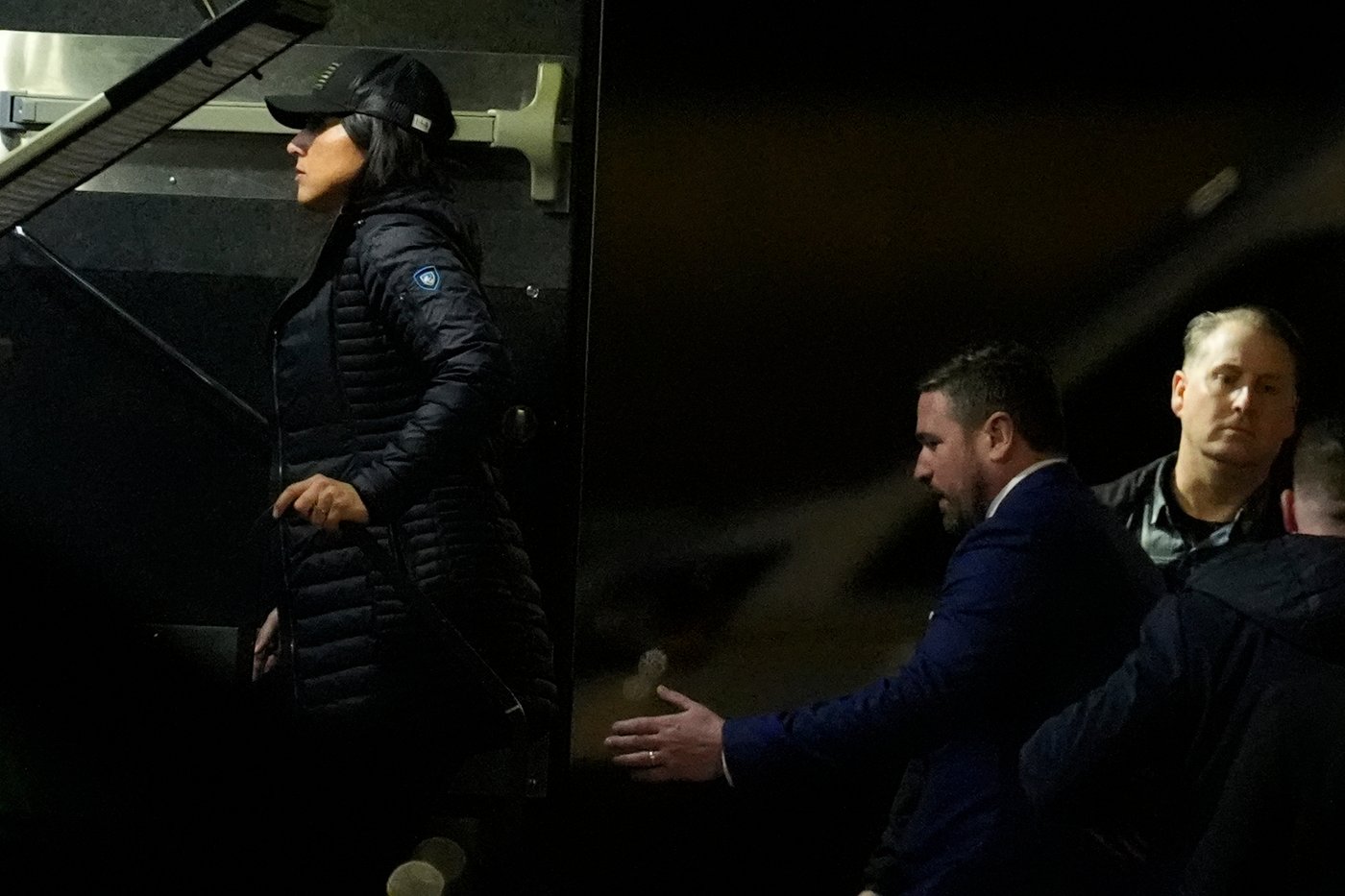 The Latest: Trump hosts Cabinet meeting as Democrats threaten partial government shutdown | iNFOnews.ca