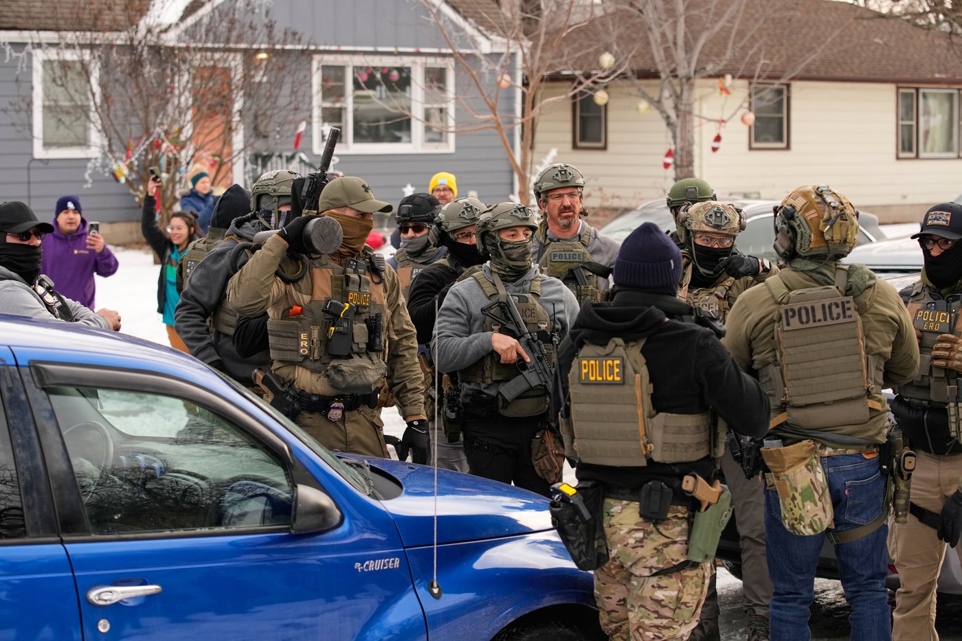 Immigration arrests and tense confrontations in Minneapolis, in photos | iNFOnews.ca