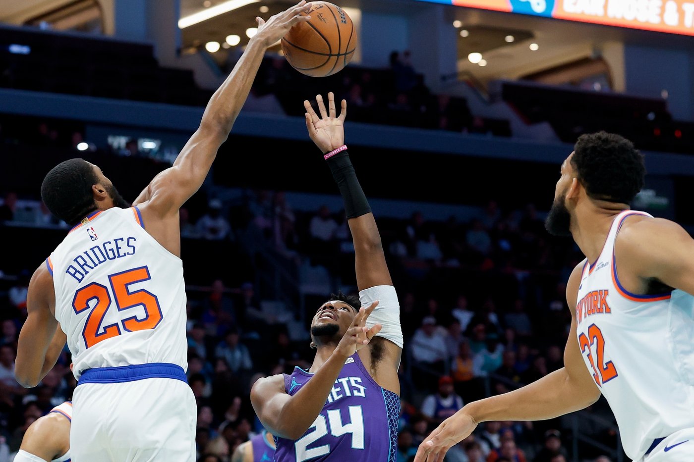 Brunson scores 33 as Knicks rout Hornets 129-101 to improve to 3-1 in NBA Cup group play | iNFOnews.ca