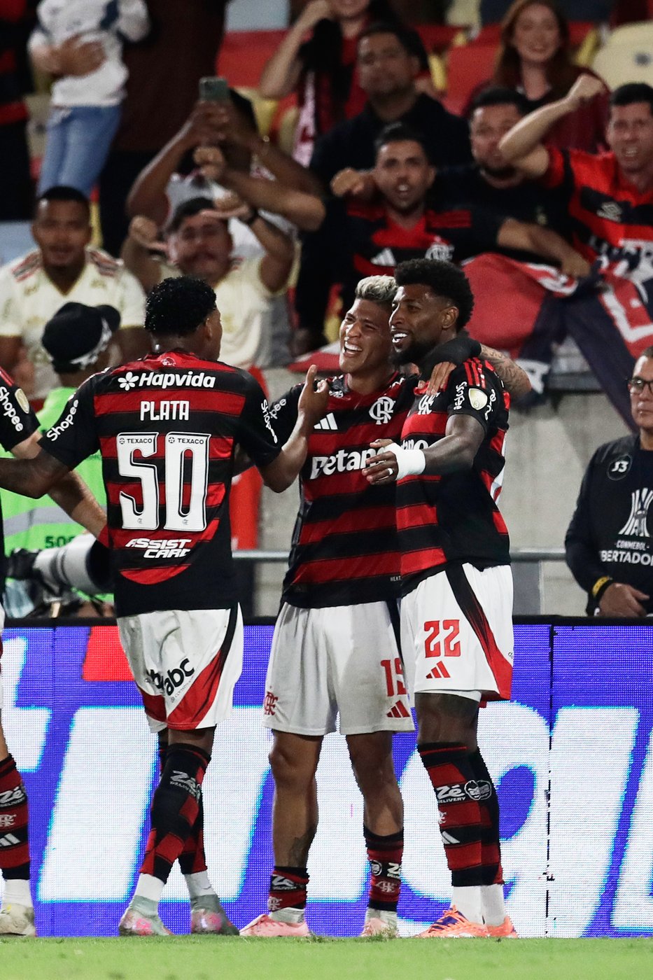 Carrascal's late goal lifts Flamengo over Racing Club in Copa Libertadores semifinals | iNFOnews.ca Carrascal's late goal lifts Flamengo over Racing Club in Copa Libertadores semifinals | iNFOnews.ca