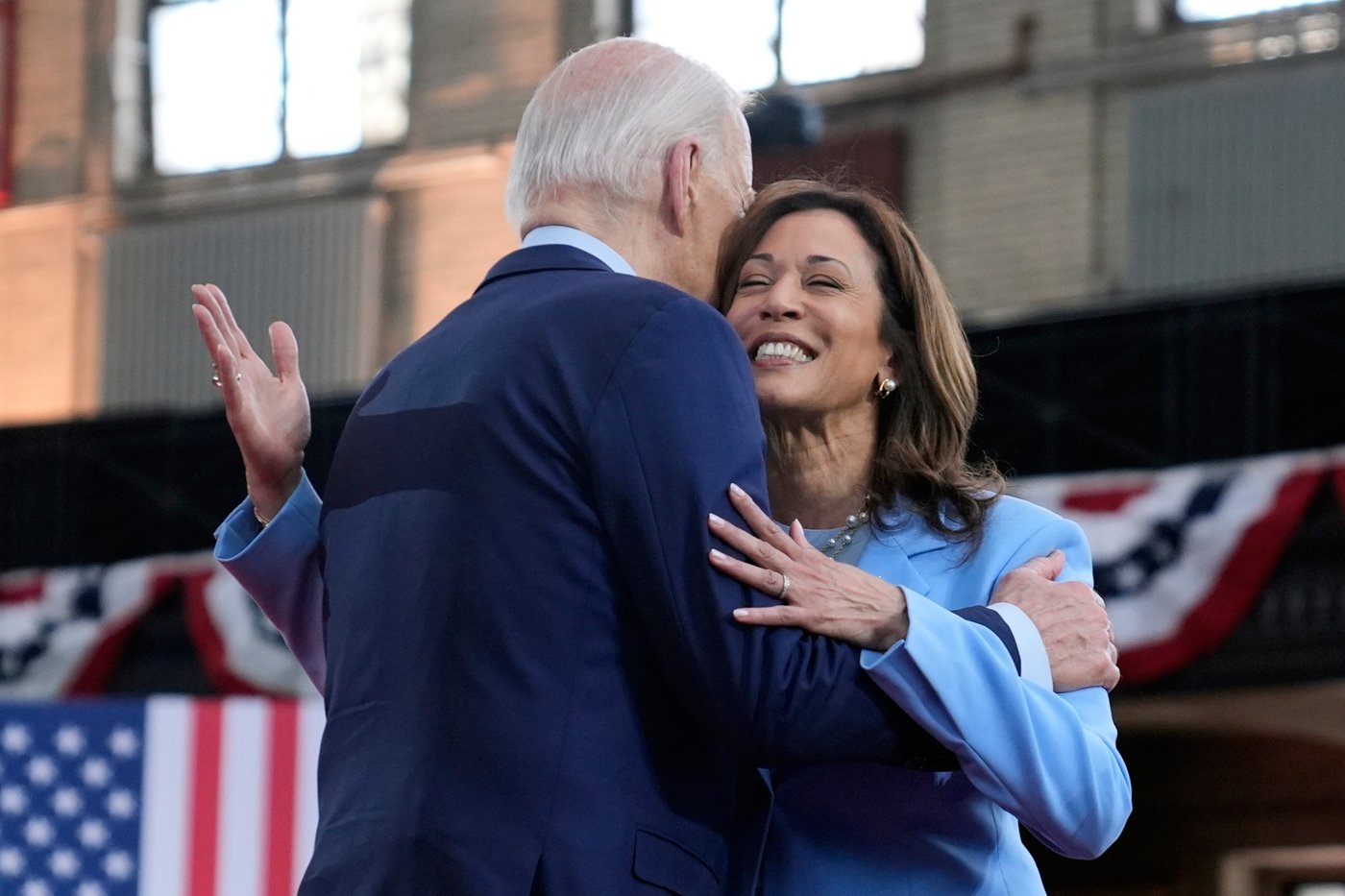 Harris says leaving reelection decision to Biden was 'recklessness,' but she defends his abilities | iNFOnews.ca