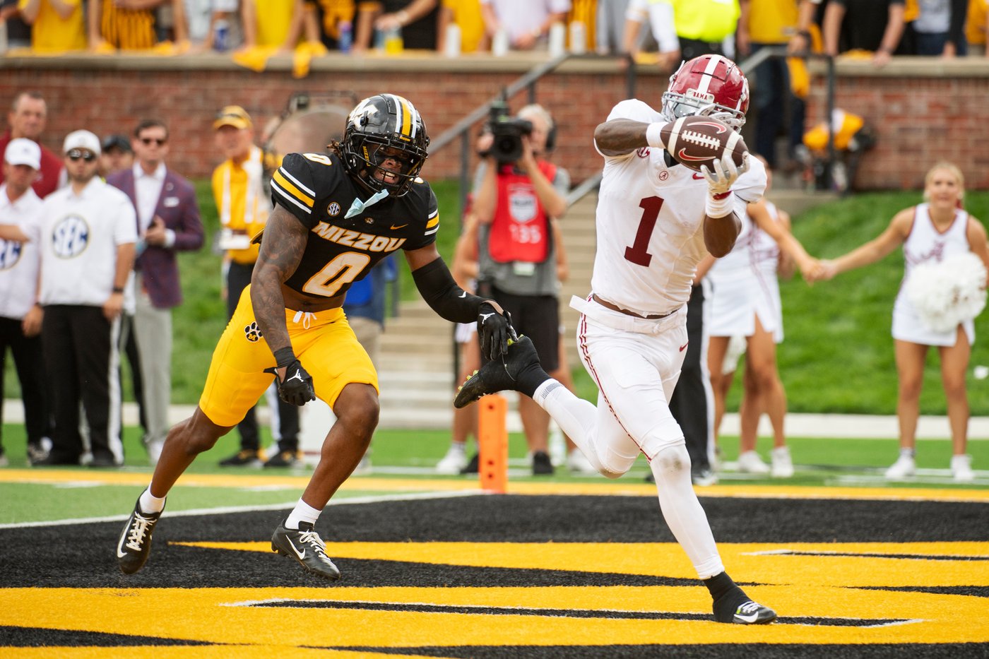 Ty Simpson shines as No. 8 Alabama edges No. 14 Missouri 27-24 to push winning streak to 5 | iNFOnews.ca