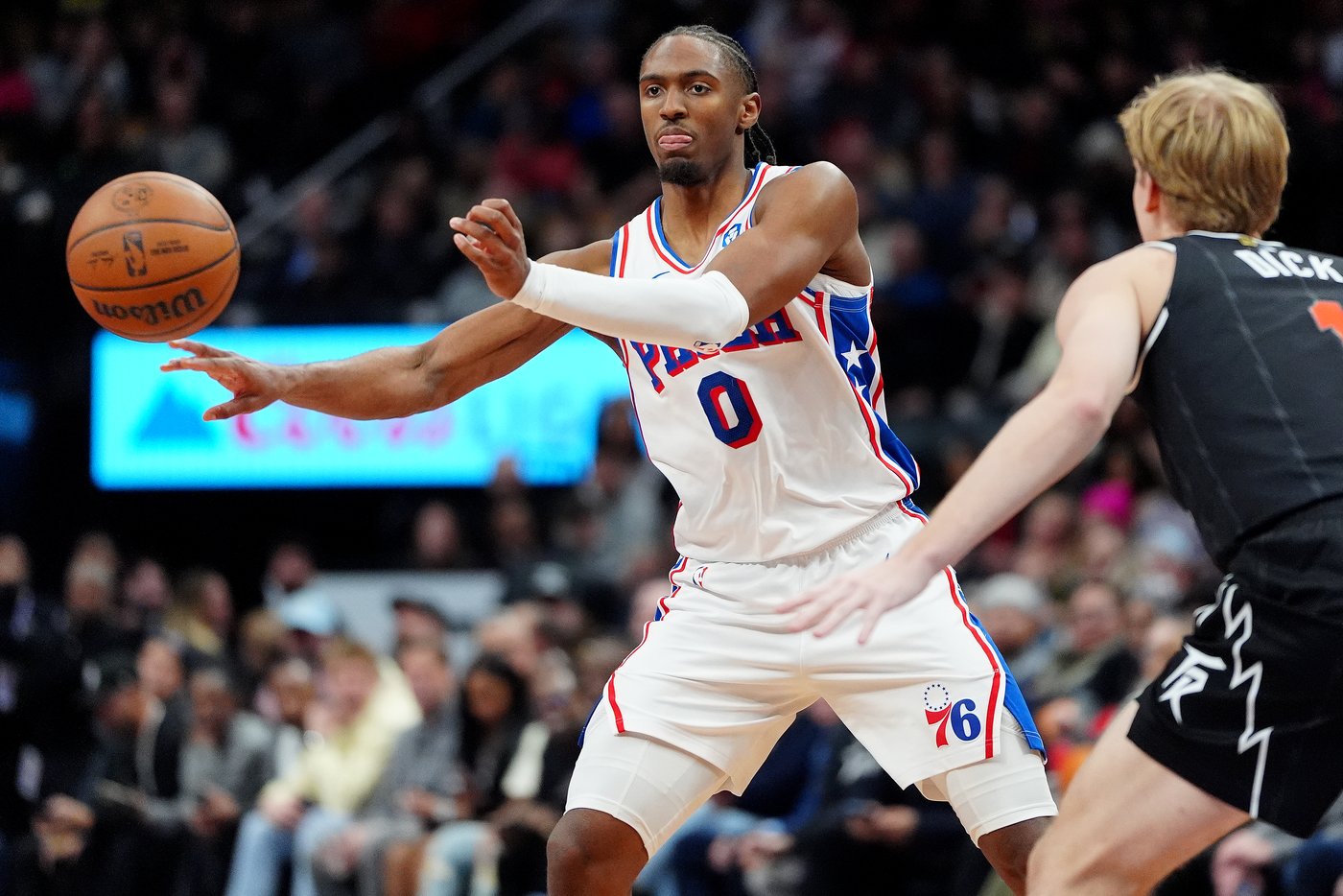 Maxey powers 76ers past Raptors 115-102; Lowry takes the court in Toronto again | iNFOnews.ca