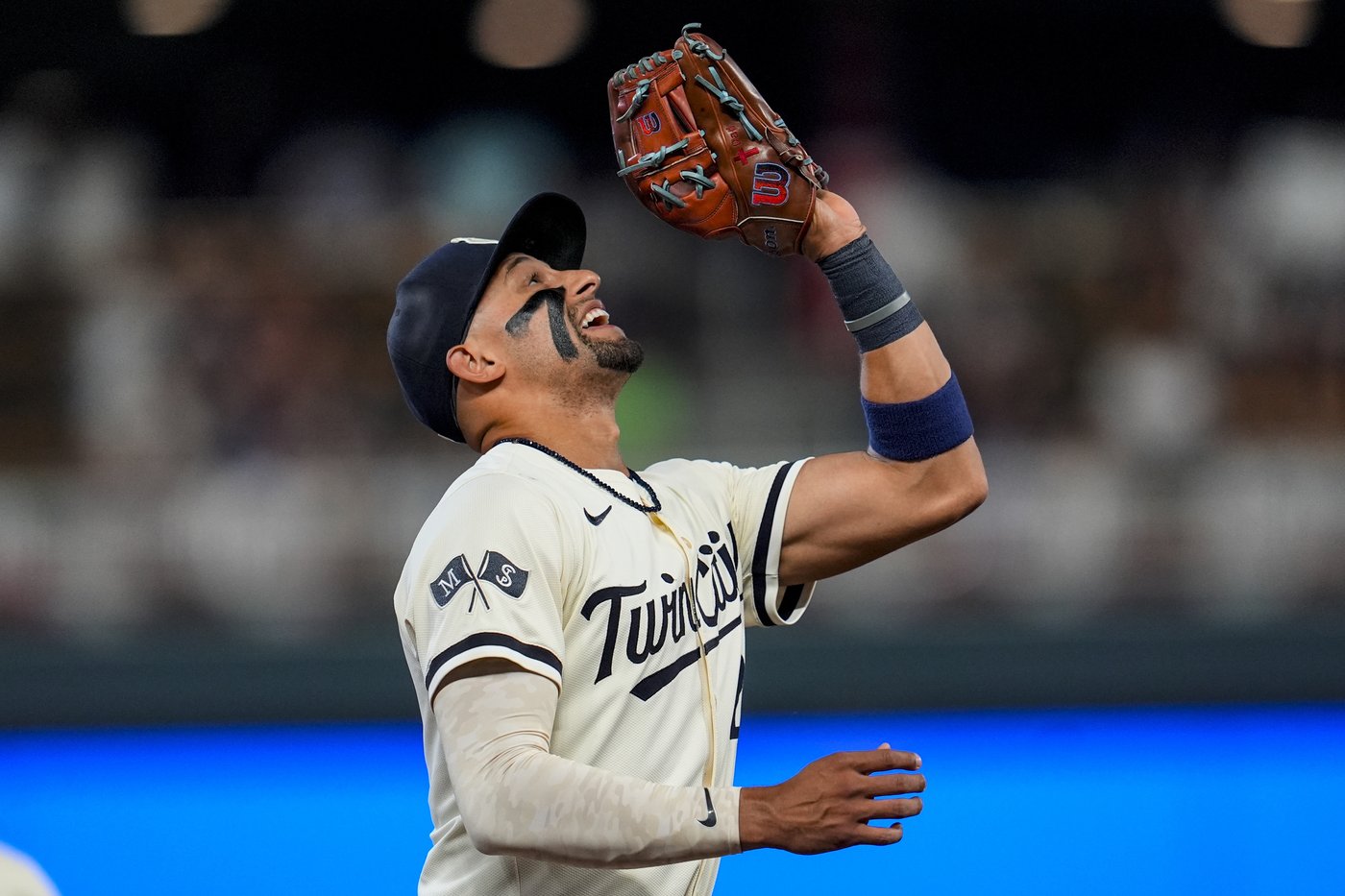 Yankees survive another bullpen meltdown, beat Twins 10-9 after nearly wasting 9-run lead | iNFOnews.ca Yankees survive another bullpen meltdown, beat Twins 10-9 after nearly wasting 9-run lead | iNFOnews.ca
