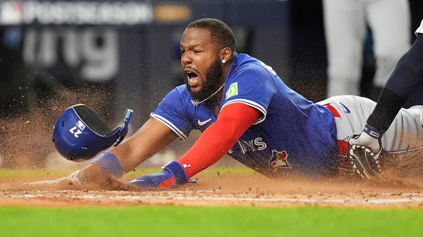 Photo Gallery: Yankees beat Blue Jays 9-6 in Game 3 | iNFOnews.ca