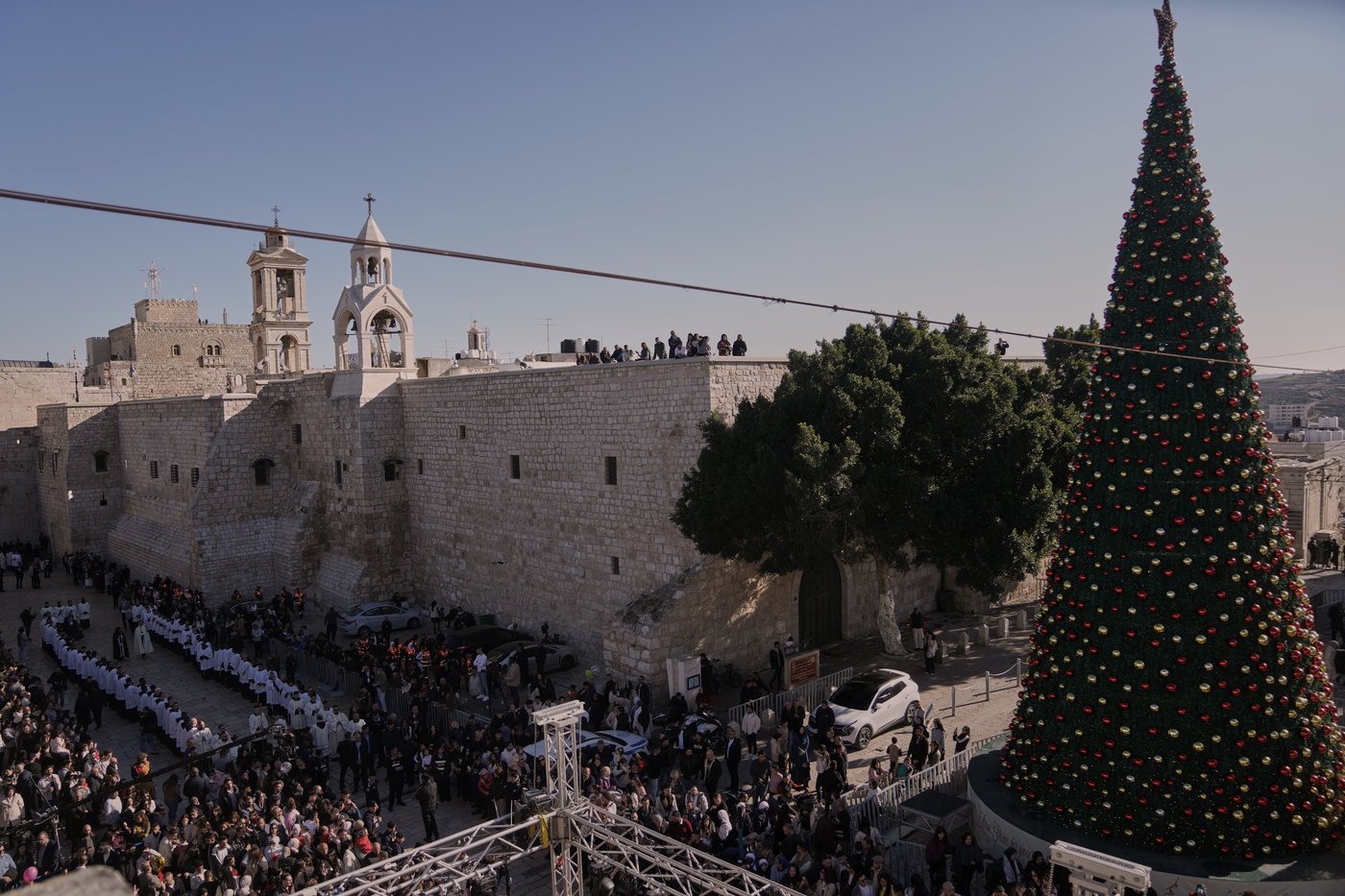 Faithful return to Bethlehem and Pope Leo XIV celebrates his first Christmas Eve Mass at St. Peter's | iNFOnews.ca