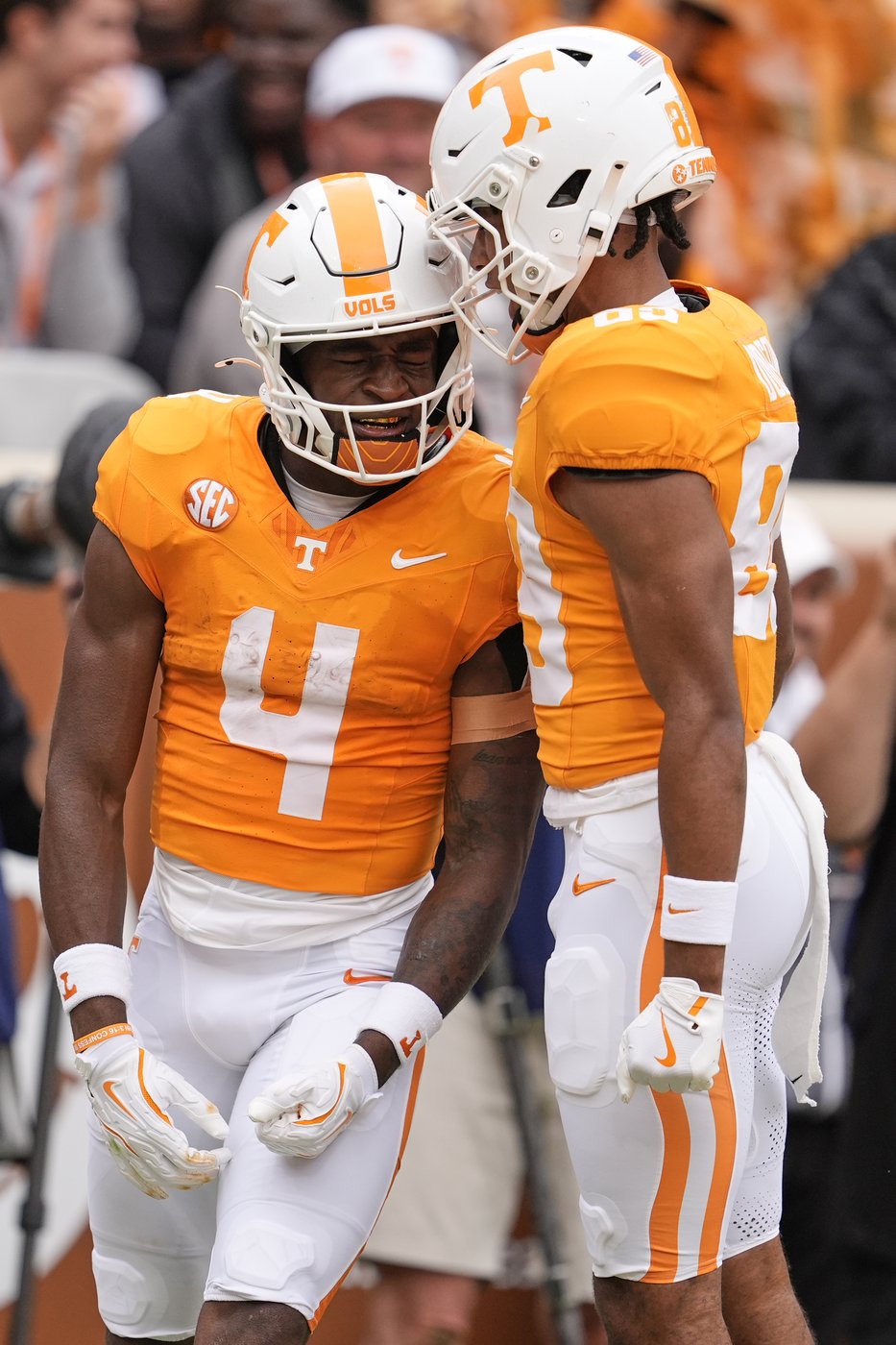 Aguilar throws for 288 yards, 2 TDs to lead No. 22 Tennessee past East Tennessee, 72-17 | iNFOnews.ca Aguilar throws for 288 yards, 2 TDs to lead No. 22 Tennessee past East Tennessee, 72-17 | iNFOnews.ca