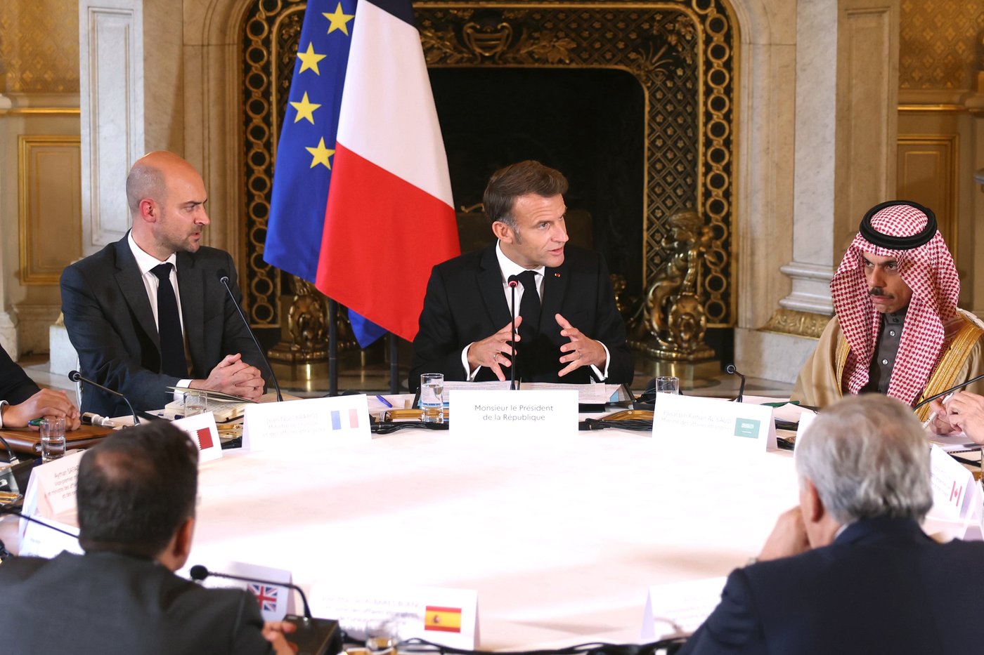 Macron's France now has a new Cabinet. It will face an uphill battle to end the political crisis | iNFOnews.ca