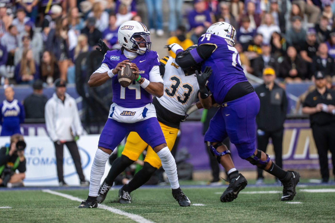 No. 24 James Madison extends winning streak to 8 games with 58-10 win over Appalachian State | iNFOnews.ca No. 24 James Madison extends winning streak to 8 games with 58-10 win over Appalachian State | iNFOnews.ca