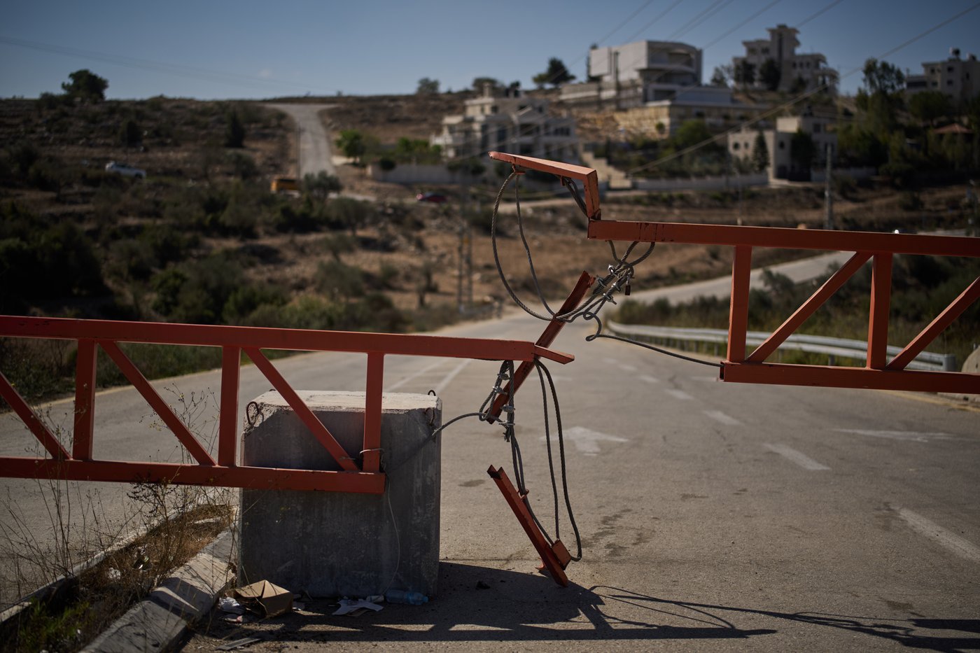 Israel has erected nearly 1,000 barriers in the West Bank during the war in Gaza, group says | iNFOnews.ca Israel has erected nearly 1,000 barriers in the West Bank during the war in Gaza, group says | iNFOnews.ca