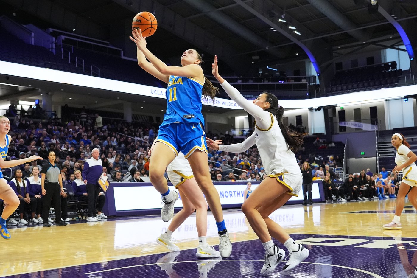 No. 3 UCLA dominates Northwestern 80-46 for 13th straight win | iNFOnews.ca