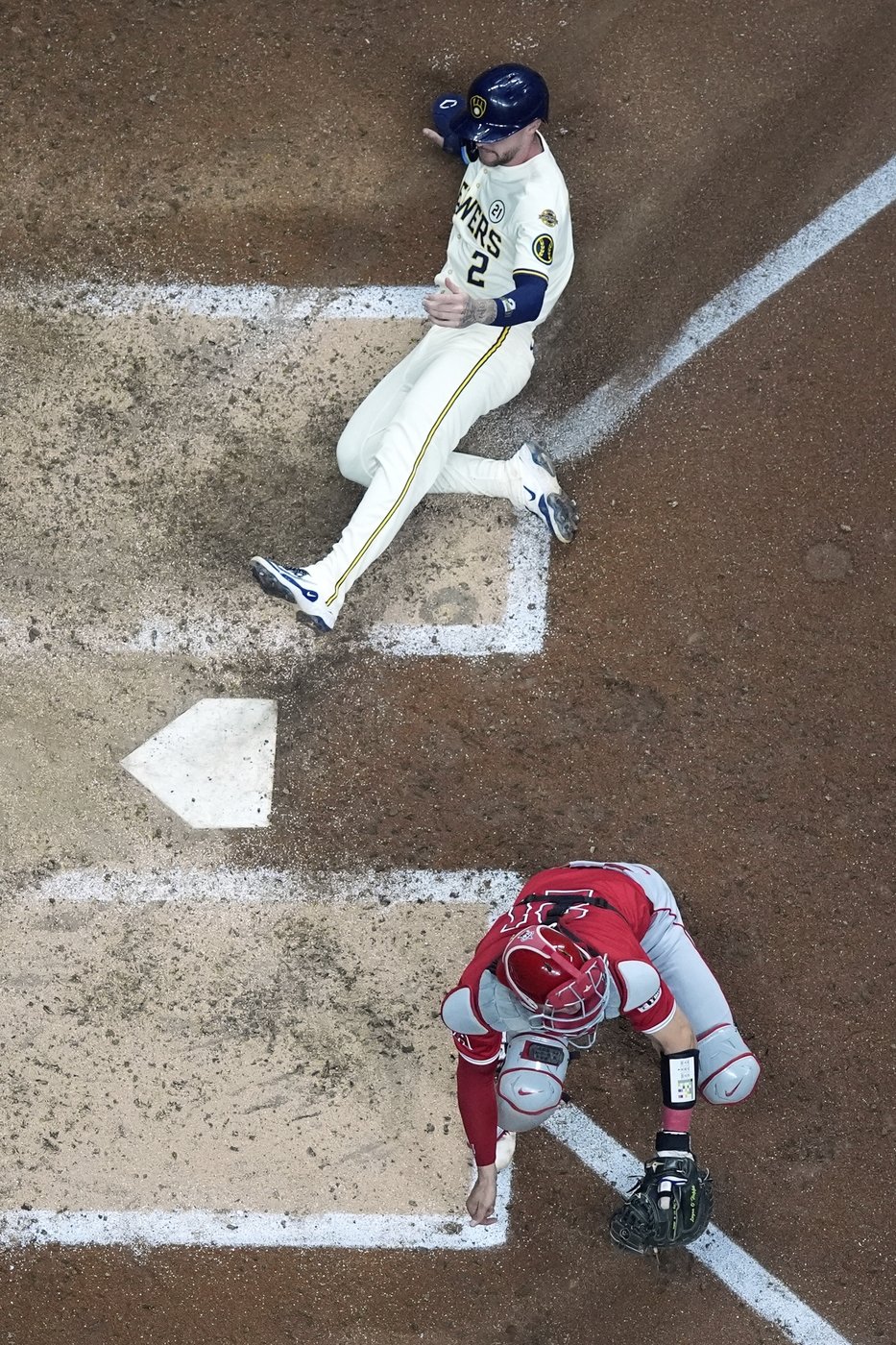 Peralta wins his NL-best 17th, Yelich goes deep and the Brewers beat the Angels 9-2 | iNFOnews.ca