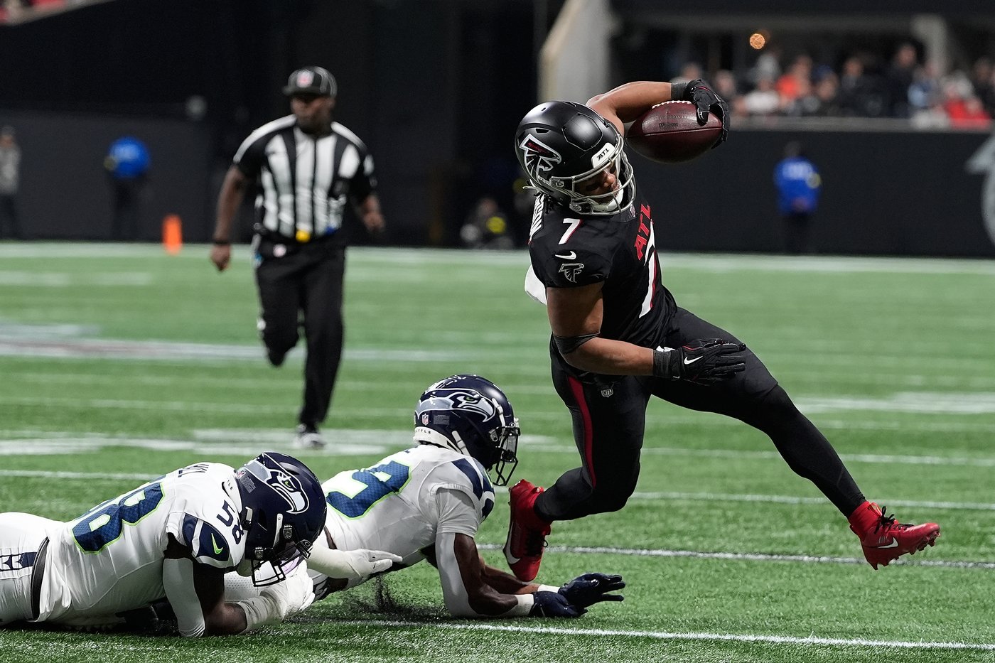 Kirk Cousins and the Falcons aim to play spoiler against Baker Mayfield and the Buccaneers | iNFOnews.ca Kirk Cousins and the Falcons aim to play spoiler against Baker Mayfield and the Buccaneers | iNFOnews.ca