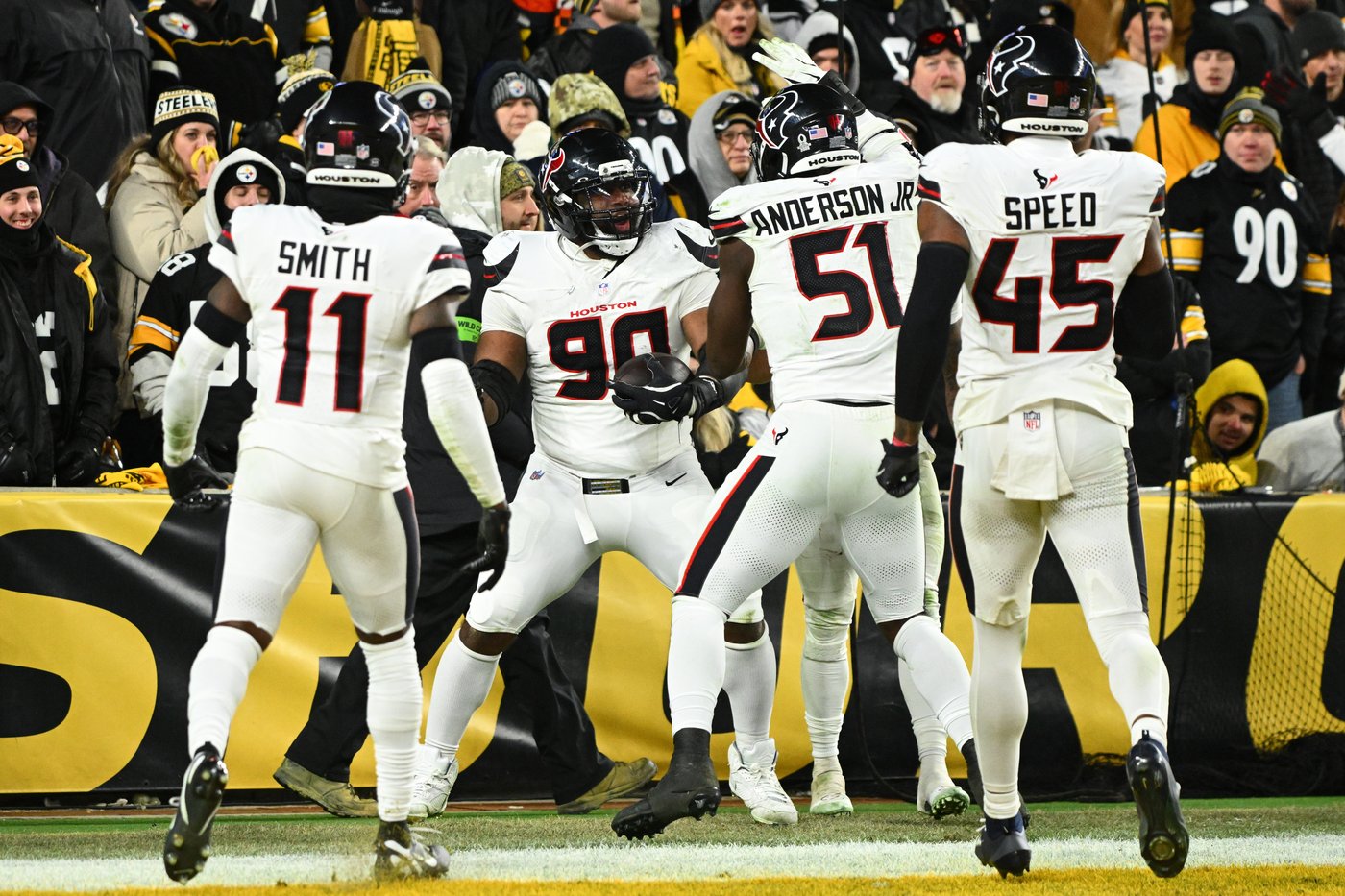 Texans secure first road playoff win with suffocating defensive performance | iNFOnews.ca
