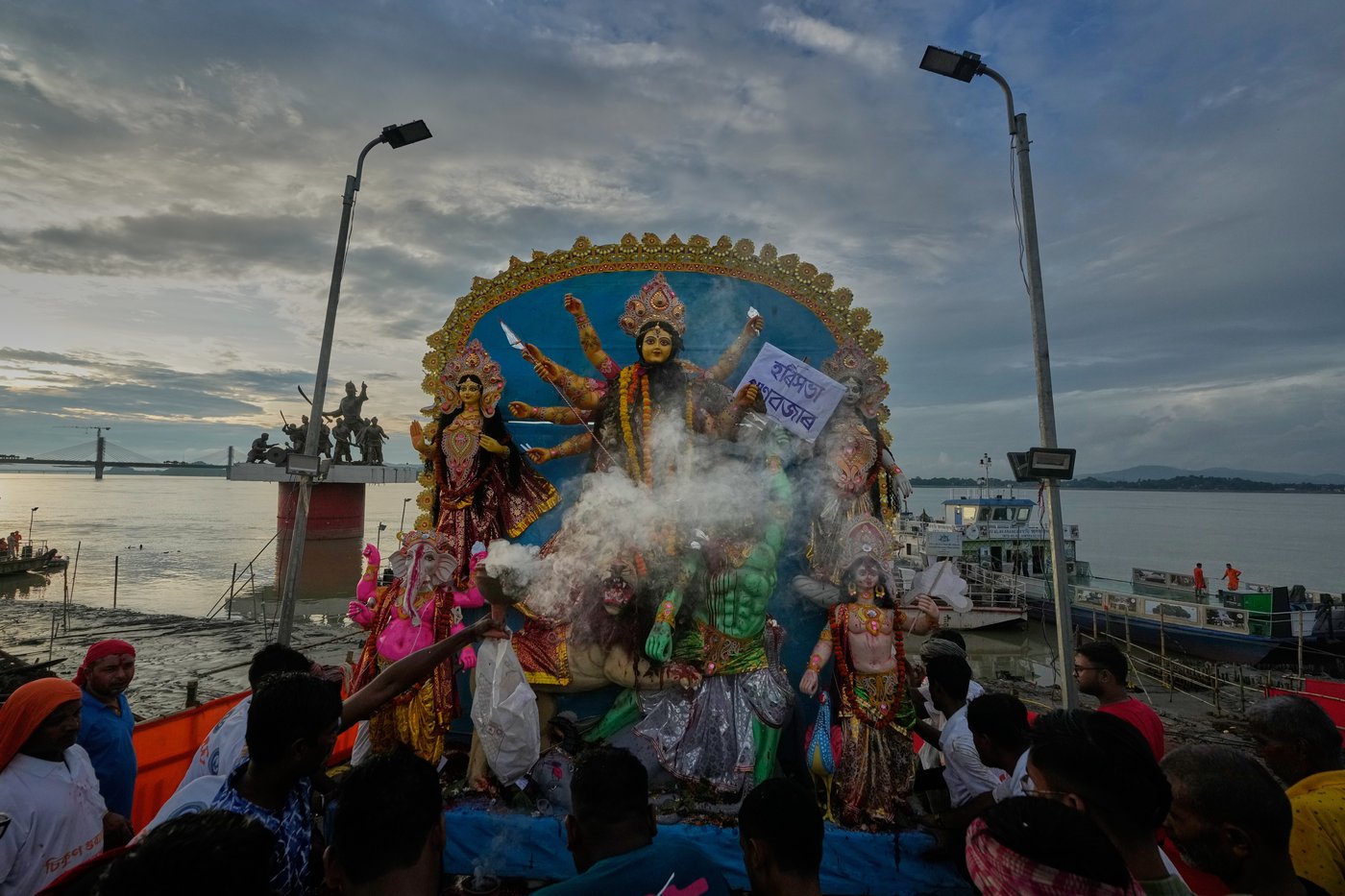 Hindu festival photos are about fire and water, good and evil - simple but universal concepts | iNFOnews.ca
