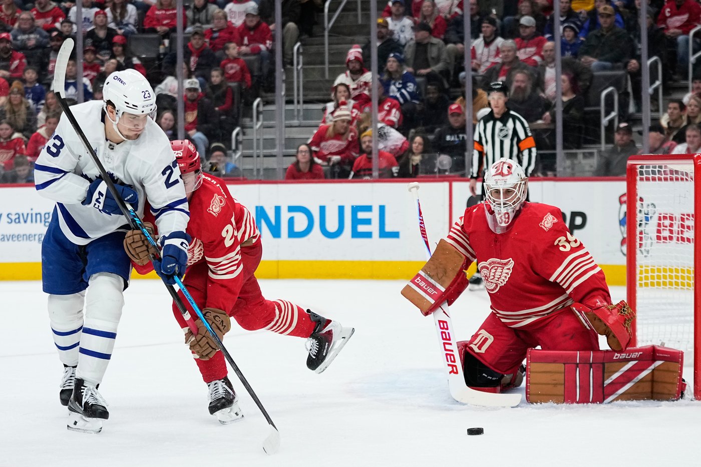 Simon Edvinsson scores OT winner as Red Wings edge Maple Leafs 3-2 | iNFOnews.ca