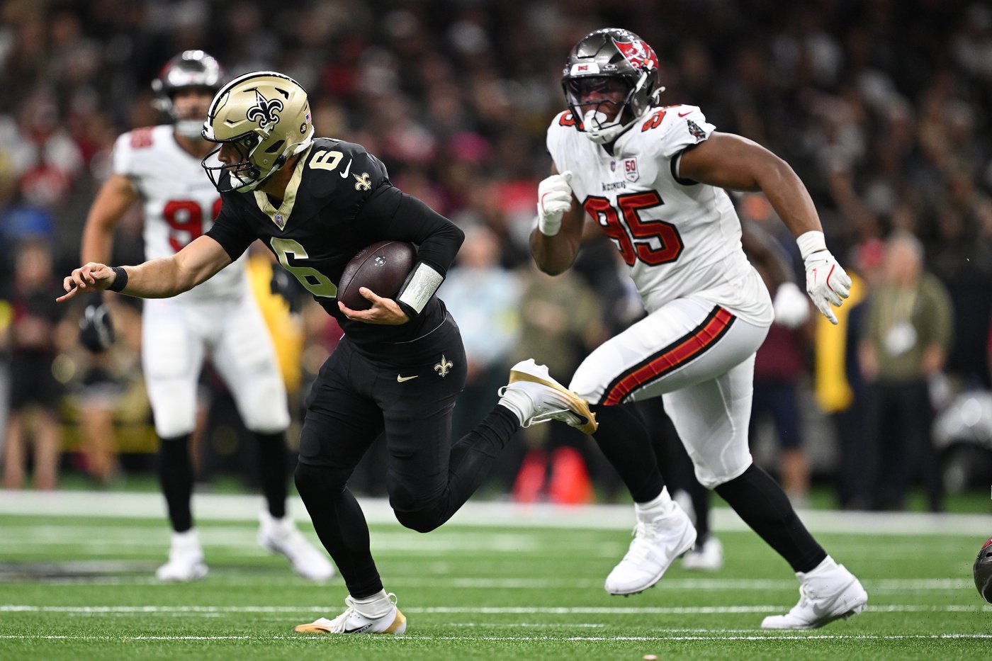 Questions surround the Saints' QB situation after a switch during a listless 23-3 loss to the Bucs | iNFOnews.ca Questions surround the Saints' QB situation after a switch during a listless 23-3 loss to the Bucs | iNFOnews.ca