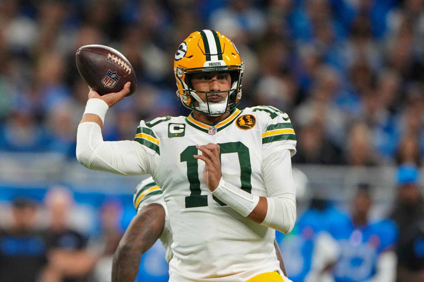 Bears face Packers at Lambeau Field with NFC North lead in the balance | iNFOnews.ca