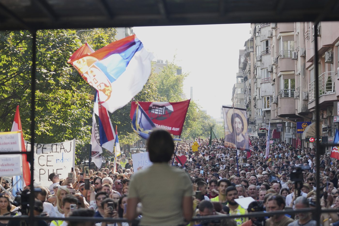 Thousands rally in Serbia and accuse police of brutality at anti-government demonstrations | iNFOnews.ca
