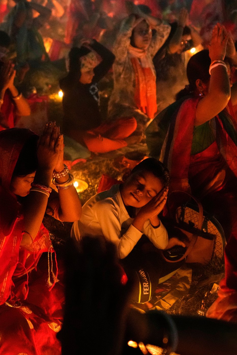 See the world in vertical: Top photos by AP's photojournalists | iNFOnews.ca