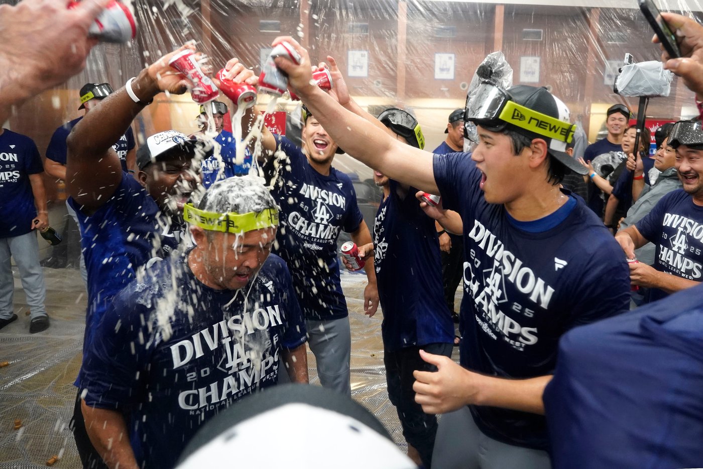 Clayton Kershaw and Dodgers celebrate 12th NL West title in last 13 seasons | iNFOnews.ca