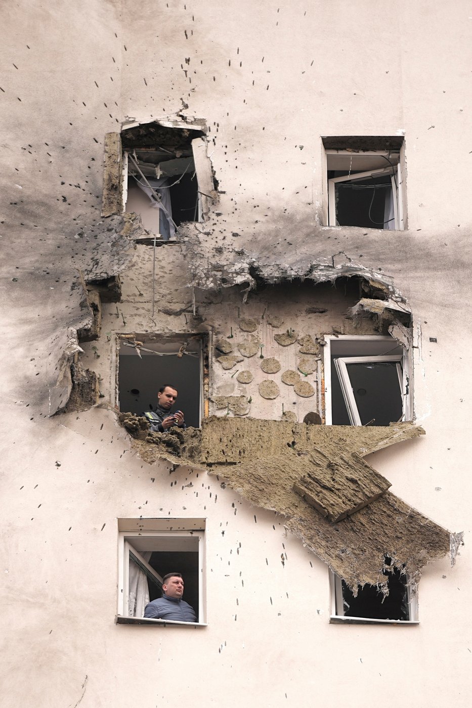 See the world in vertical: Top photos by AP's photojournalists in 2025 | iNFOnews.ca