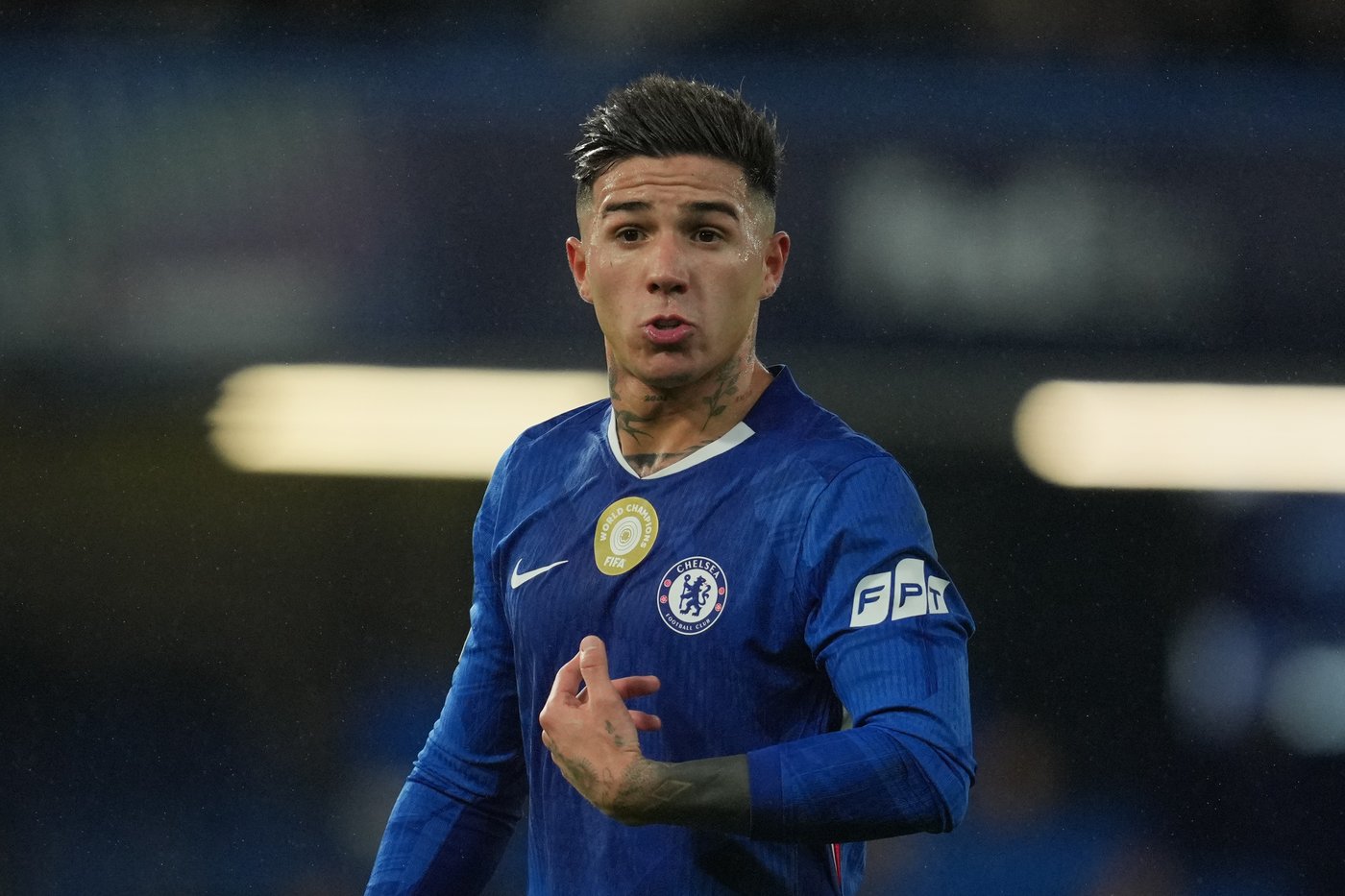 Liverpool, Newcastle and Chelsea make Champions League charge, Bayern advances and Barcelona wins | iNFOnews.ca