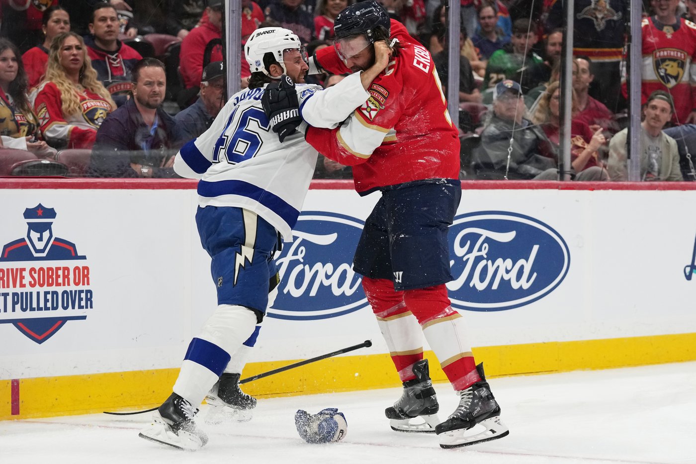 NHL suspends Tampa Bay's Sabourin for 4 games, Moser for 2 games after chaotic preseason finale | iNFOnews.ca