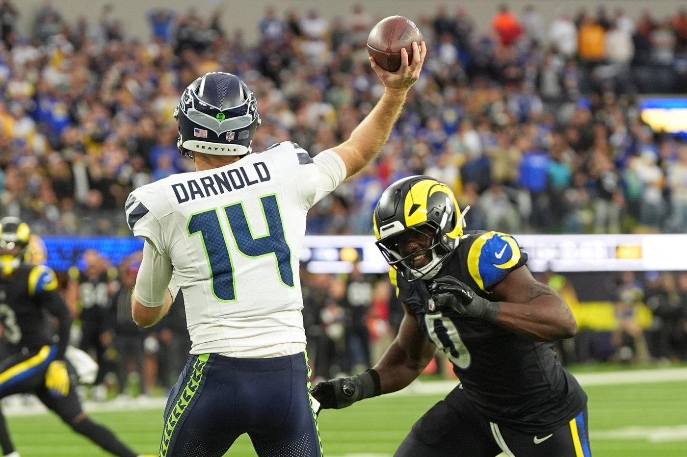 Seahawks find fault in more than Darnold's 4 interceptions in close loss to the Rams | iNFOnews.ca