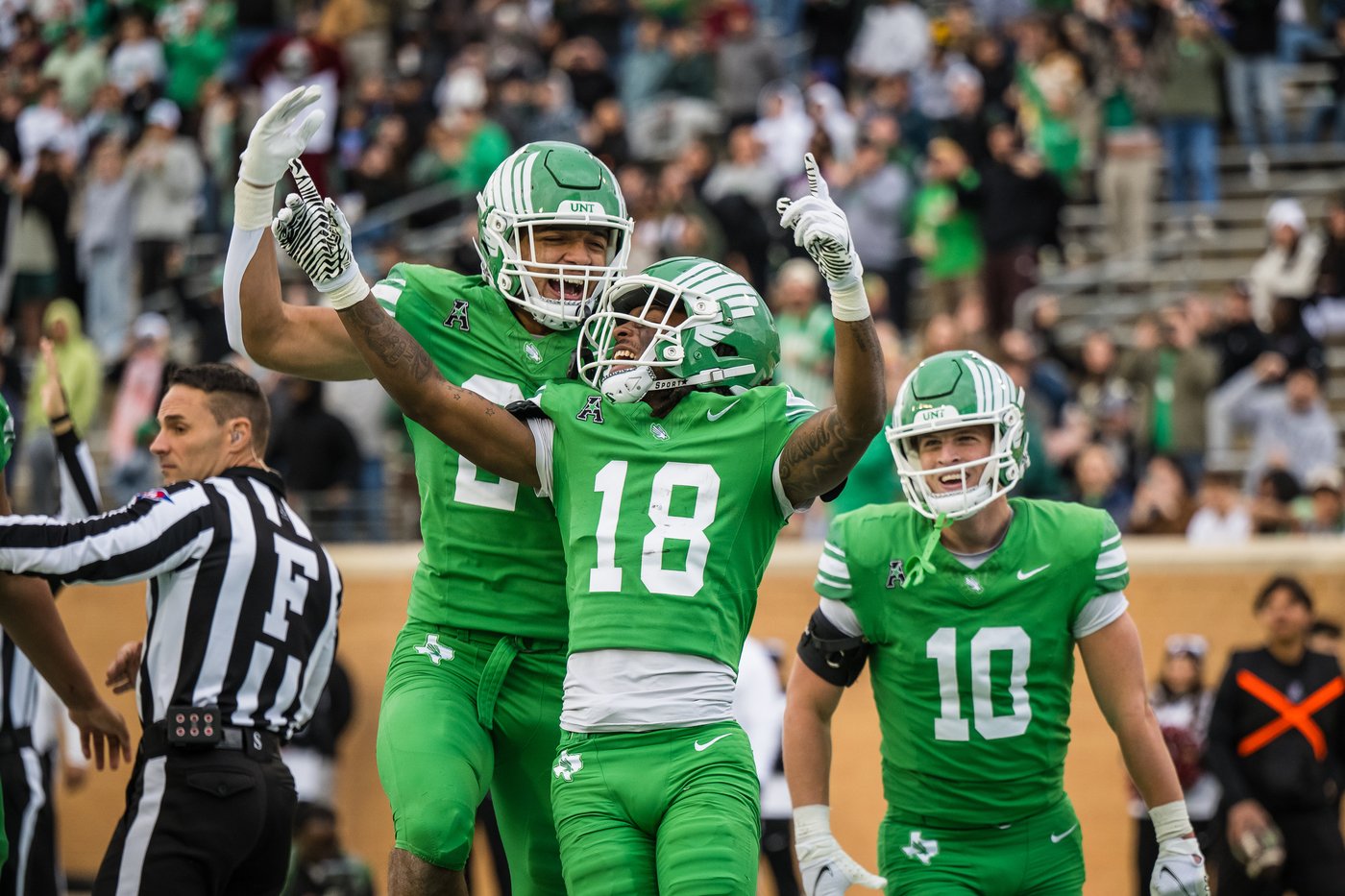 Drew Mestemaker leads No. 21 North Texas over Temple 52-25 for spot in American title game | iNFOnews.ca