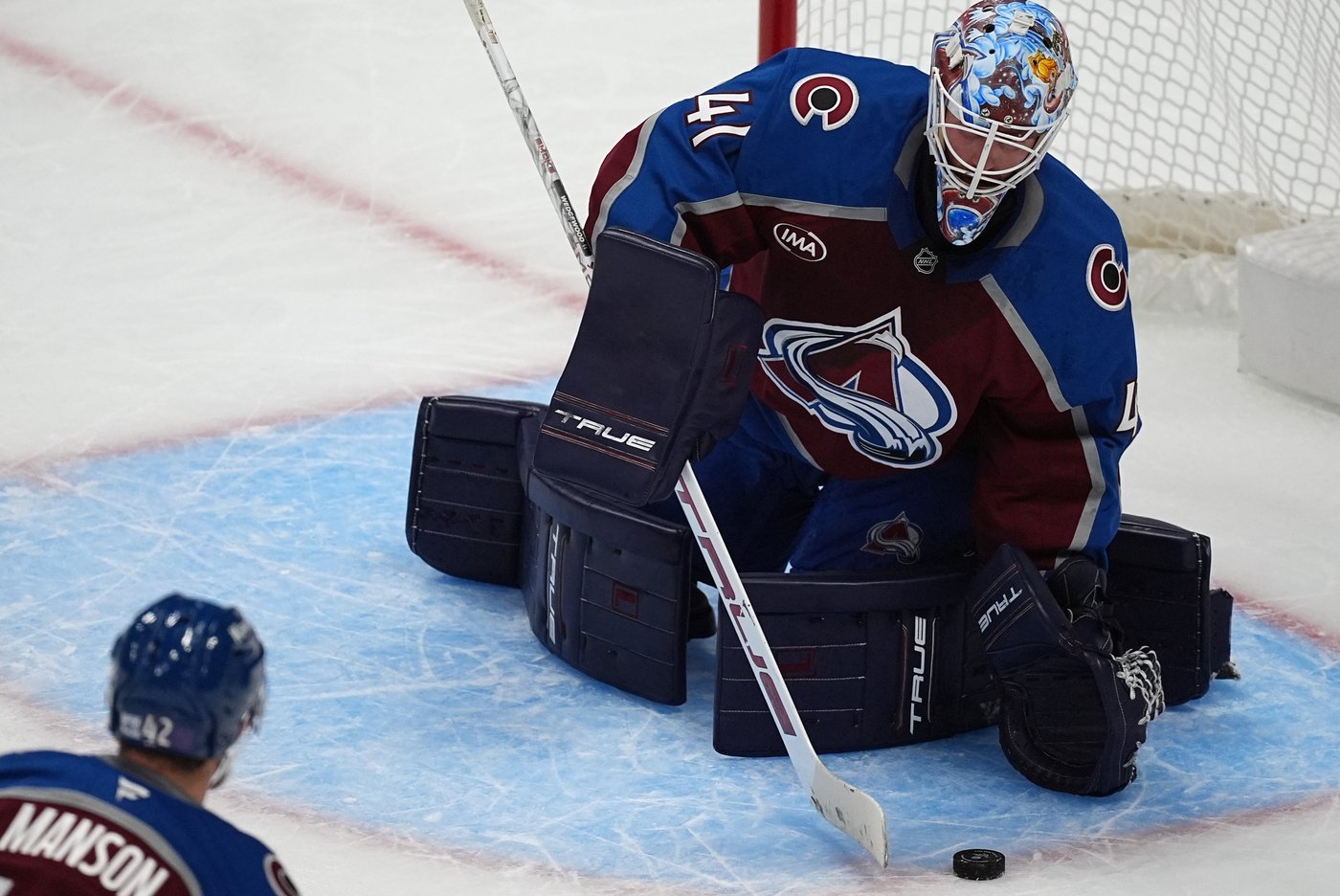 Olofsson's five-point game leads Avalanche past Devils, ending New Jersey's win streak | iNFOnews.ca Olofsson's five-point game leads Avalanche past Devils, ending New Jersey's win streak | iNFOnews.ca