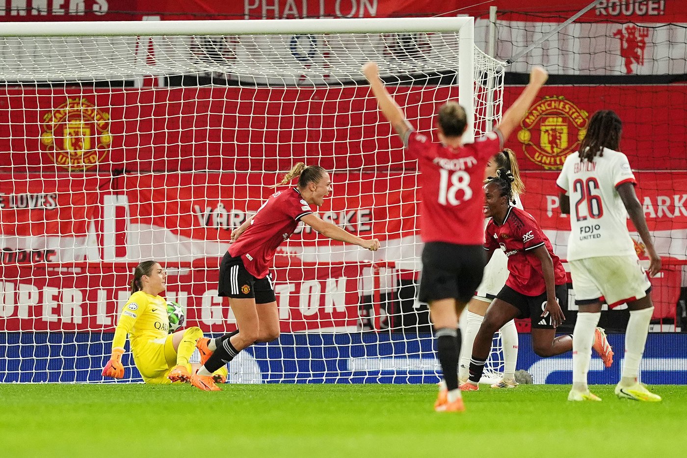 Arsenal collapses to 3-2 loss at Bayern Munich in Women's Champions League | iNFOnews.ca Arsenal collapses to 3-2 loss at Bayern Munich in Women's Champions League | iNFOnews.ca