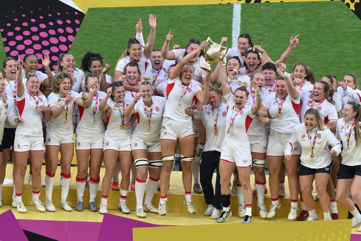 Untouchable England outclasses Canada to win Women's Rugby World Cup in front of record crowd | iNFOnews.ca