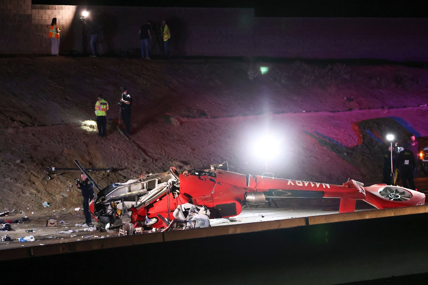 Medical helicopter crashes onto highway in Sacramento, critically injuring 3 | iNFOnews.ca