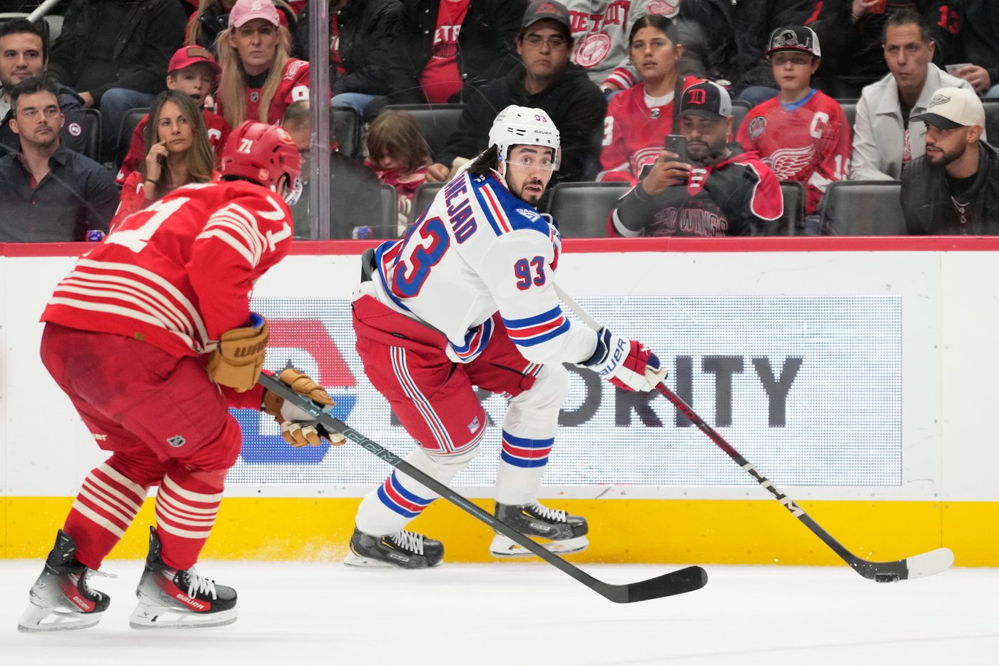 Panarin has goal, 2 assists as Rangers beat Red Wings 4-1 | iNFOnews.ca