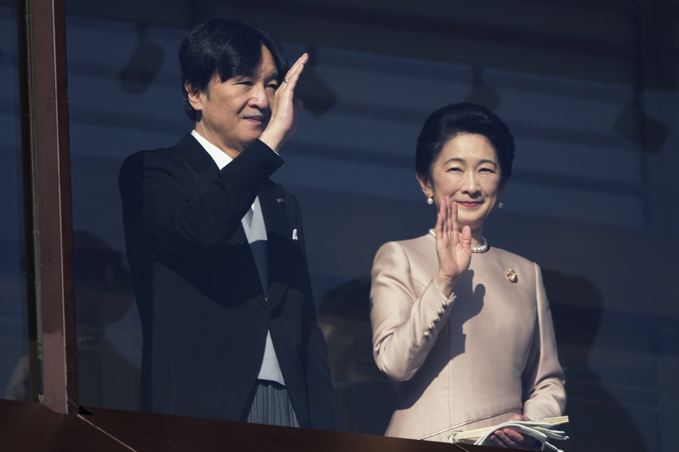 Japan's emperor and his family greet New Year well-wishers | iNFOnews.ca