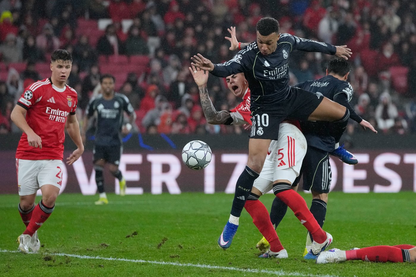 Real Madrid refocuses on La Liga after stunning loss to Benfica | iNFOnews.ca