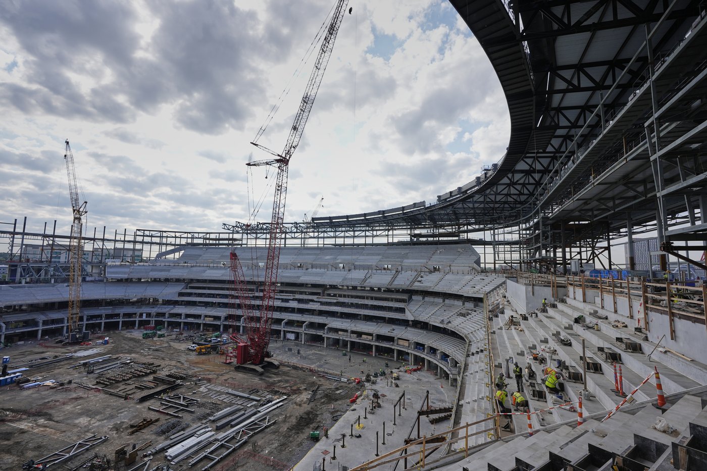 Titans reach halfway point of construction on new enclosed stadium | iNFOnews.ca