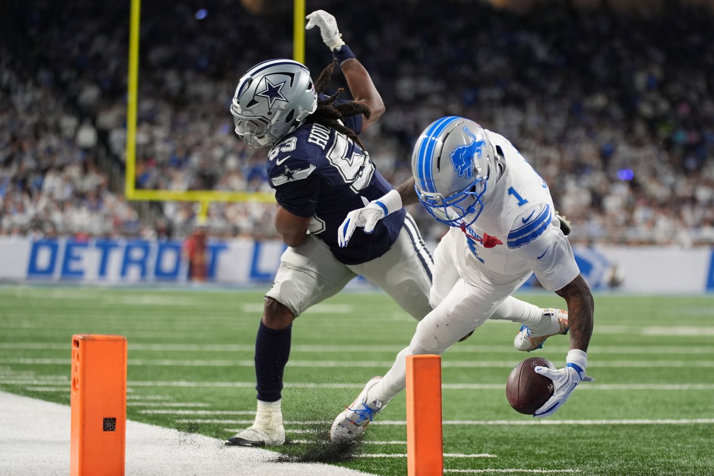 Jahmyr Gibbs rushes for 3 TDs and Lions get much-needed 44-30 win over Cowboys | iNFOnews.ca
