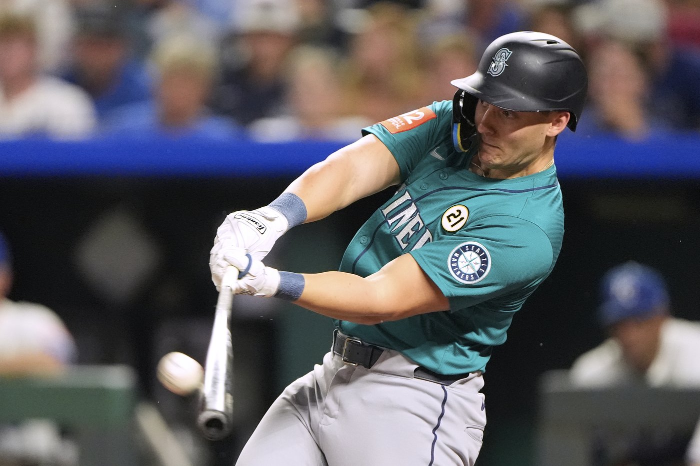 Raleigh's 2 homers ties Griffey's club record, Canzone belts 3 homers as Seattle wins 10th straight | iNFOnews.ca Raleigh's 2 homers ties Griffey's club record, Canzone belts 3 homers as Seattle wins 10th straight | iNFOnews.ca