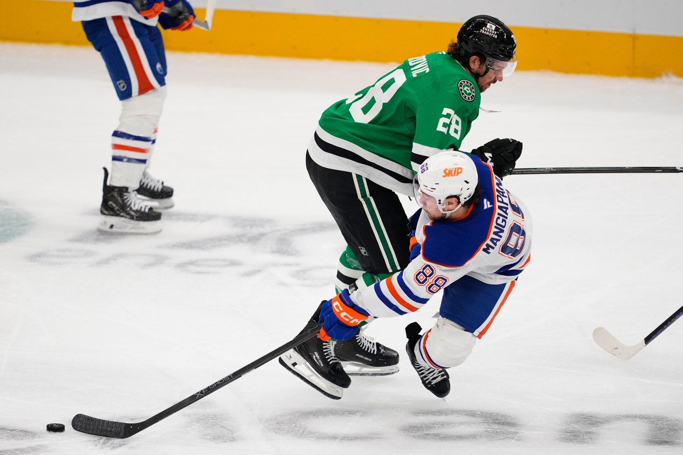 Wyatt Johnston has 3 assists, shootout winner as Stars beat Oilers 4-3 in West rematch | iNFOnews.ca