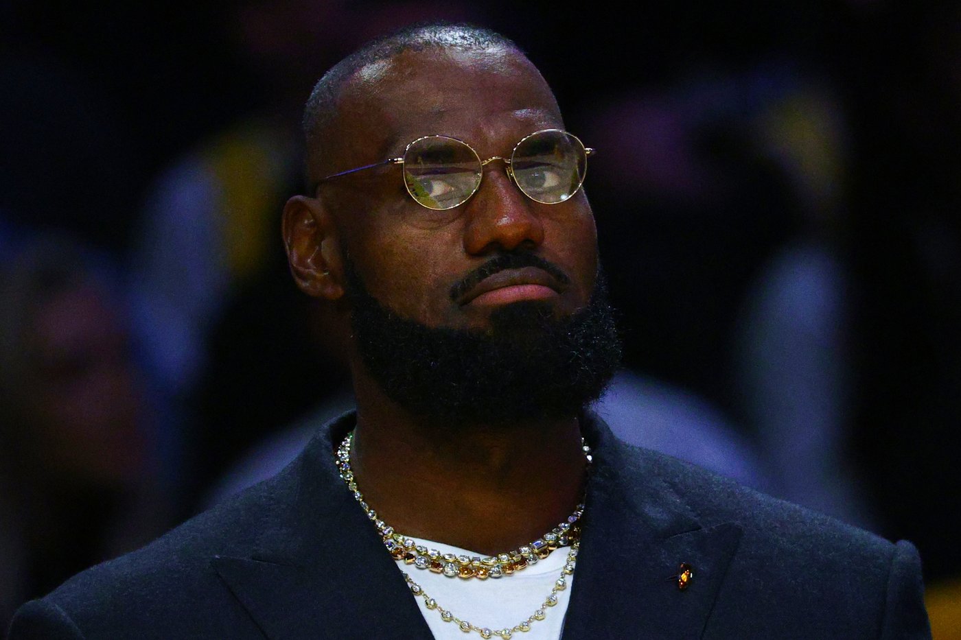 Luka scores 43, but Butler's Warriors top Lakers 119-109 in a LeBron-less season opener | iNFOnews.ca