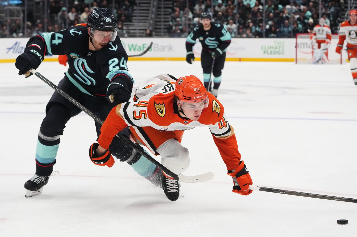 Marchment scores in Seattle debut as Kraken win season opener for first time | iNFOnews.ca Marchment scores in Seattle debut as Kraken win season opener for first time | iNFOnews.ca