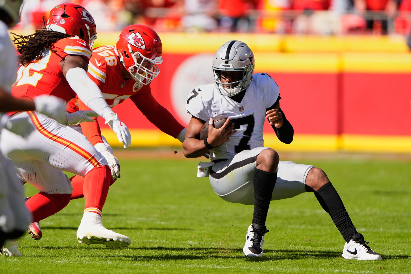 Patrick Mahomes leads Chiefs to 31-0 rout of Raiders as Rashee Rice returns with 2 TDs | iNFOnews.ca Patrick Mahomes leads Chiefs to 31-0 rout of Raiders as Rashee Rice returns with 2 TDs | iNFOnews.ca