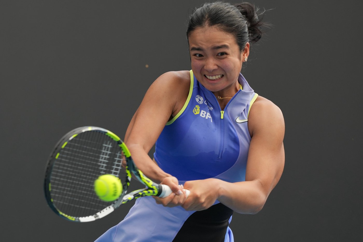 Alexandra Eala's heart-warming Australian Open debut ends in a loss to Parks | iNFOnews.ca